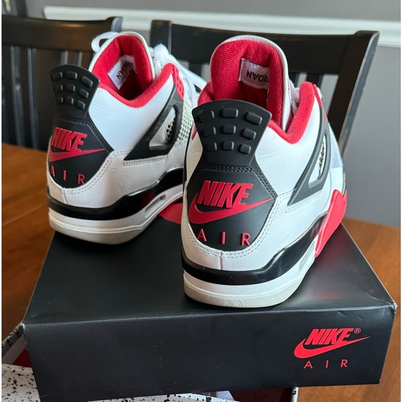 Air Jordan 4 Retro with BOX - Picture 13 of 13